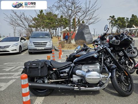 BMW R 18 2022년식 bmw r18 22년식 머플러 사이드백