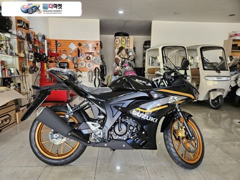 스즈끼 GSX R 125 ABS 2027년식 2027년식 스즈키 GSX-R125 신차 판매 합니다. 당일출고 가능