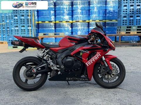 혼다 CBR 1000 RR 2007년식 혼다 CBR1000RR 2007년식 4만km 요시무라 머플러 구변완료