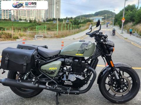 로얄엔필드 샷건 650 2024년식 샷건650,24년식,3800km,부산