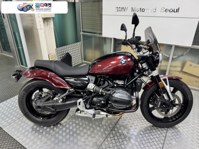 BMW R 12 2024년식 [BMW 인증 매물] 제자리 꿍도 없는 매물로 현재 엔진오일 교환 되어 있음 / 윈드 쉴드, 엔진 보호바 장착 / 2024년 차대 최초등록 2025년 10월 21일