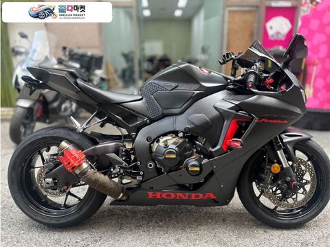 혼다 CBR 1000 RR 2017년식 17년식 혼다 cbr1000rr 오스틴풀배기 강남번호판
