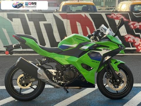 가와사키 닌자 500 R 2027년식 모토몰 - 종합바이크 쇼핑몰 / 2027년식 가와사키 닌자 500 그린칼라 현금할인 or 36개월 카두 무이자 / 현금할부 및 신용카드할부 /