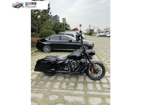 할리데이비슨 로드킹 스페셜 2018년식 2018 할리데이비슨 로드킹 스페셜 블랙