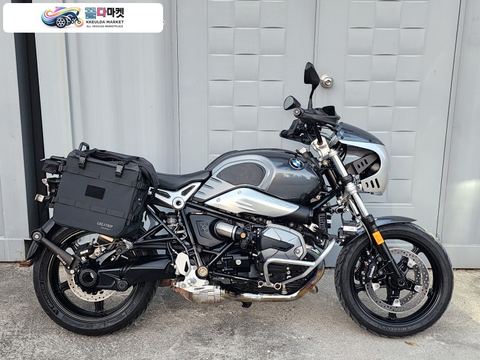 BMW R 나인 T 퓨어 2021년식 BMW R나인T 퓨어 아크라포빅 짧은키로수 상태굿 (이전등록가능)