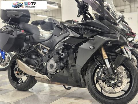 스즈끼 GSX S 1000 GT 2022년식 월 17만 // 텐덤 팔걸이까지 동승자까지 편한 투어러
