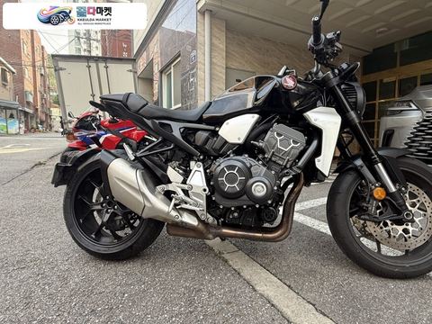 혼다 CB 1000 R 2020년식 20년식 14,208km 주행한 cb1000r 팝니다