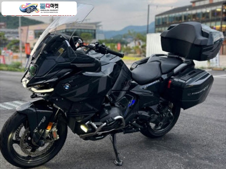 BMW R 1300 RT 2025년식 BMW R1300RT 트리플블랙 풀테칼