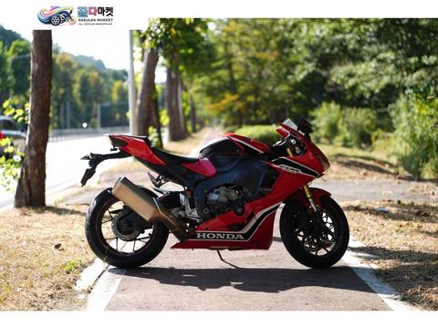 혼다 CBR 1000 RR 2017년식 2017 cbr1000rr