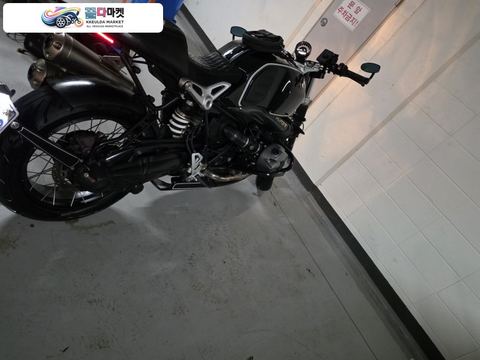 BMW R 나인 T 스크램블러 2020년식 bmw r9t 스크램블러 2020년 적산 38319km 튜닝다수
