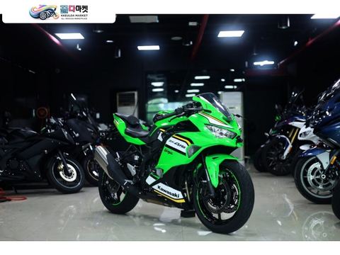 가와사키 닌자 ZX 4 RR 2025년식 정품 지넷 MVR G1 PRO 2채널 블랙박스 장착된 무사고 깔끔한 관리잘된 차량입니다. ( 가와사키 코리아 공식 보증 워런티 2027년 )
