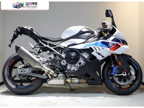 BMW S 1000 RR 2026년식 BMW S1000RR M팩키지 카본휠 2026년식 신차팝니다.
