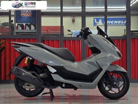 혼다 PCX 125 ABS 2025년식 2025년식 혼다 PCX125 깨끗한 외관!