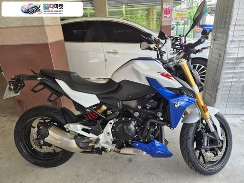 BMW F 900 R 2022년식 BMW F900R 22년식 / 1만km / 3무 / 로드6GT미쉐린타이어 / 퀵시프트·열선·TPMS·블랙박스