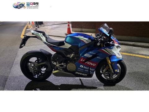 두카티 스트리트파이터 V4 S 2026년식 두카티 파니갈레 V4S 26년식 신차급 팝니다.