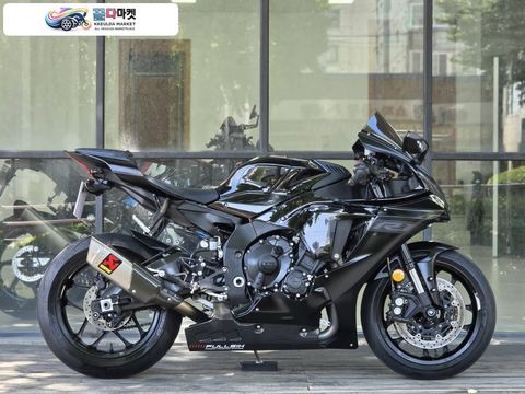 야마하 YZF R1 2020년식 야마하 R1 2020년식 1만키로대 아크라포빅 풀배 판매 합니다.