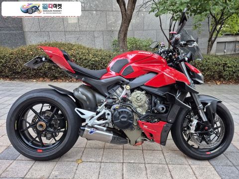 두카티 스트리트파이터 V4 S 2020년식 20년 스트리트파이터 V4 팔아요