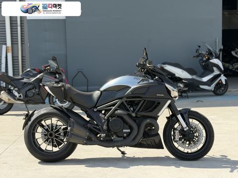 두카티 디아벨 크로모 2012년식 12년식 두카티 디아벨 크로모 판매합니다