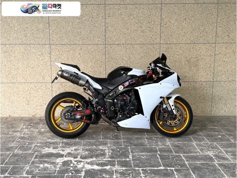 야마하 YZF R1 2014년식 2014 YZF-R1 빅뱅 알원 떼르 풀배기 판매합니다.