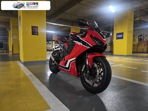 혼다 CBR 1000 RR 2017년식 cbr1000rr(2017) 판매합니다