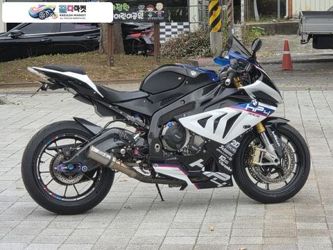 BMW S 1000 RR 2013년식 BMW S100RR 팝니다. 동 연식대비 가장 상태좋고 깨끗하다고 자부합니다
