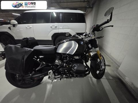 BMW R 12 나인 티 2024년식 bmw r12나인티 판매 합니다 준신차급 짧은 키로수 무꿍 무슬립