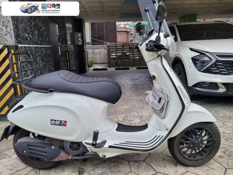 베스파 스프린트 125 ABS 2019년식 베스파 스프린트 125 cc 클래식 스쿠터 판매합니다