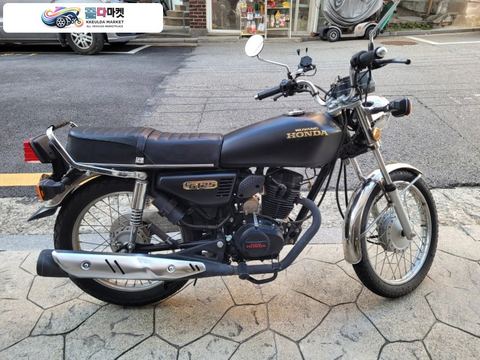 혼다 CG 125 2022년식 연비 40km  혼다 cg 125 클래식 바이크 판매합니다