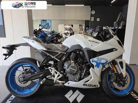 스즈끼 GSX 8 R 2027년식 27y GSX - 8 R 화이트컬러 신차판매합니다!