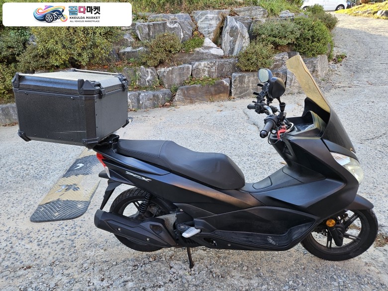 혼다 PCX 125 FI 2017년식 혼다 pcx125 17년 짧은키로수 카울상태 좋은차량