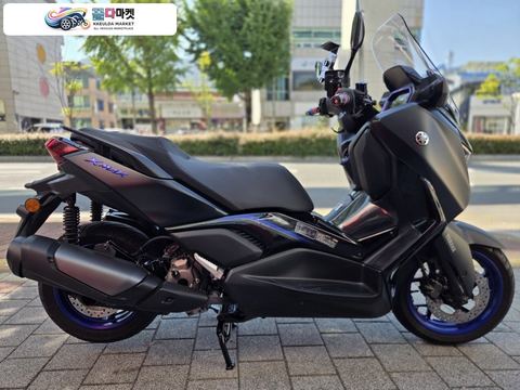 야마하 X 맥스 300 ABS 2025년식 2025 XMAX 블루 휠 민트급 중고차량 판매.