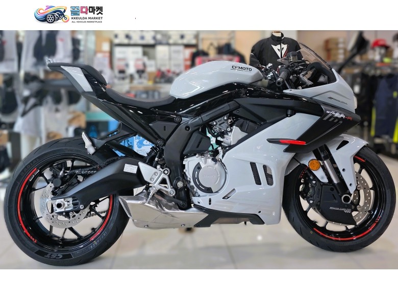 CF모토 675 SR R 2026년식 CF모토 675SR-R 슈퍼 스포츠 바이크