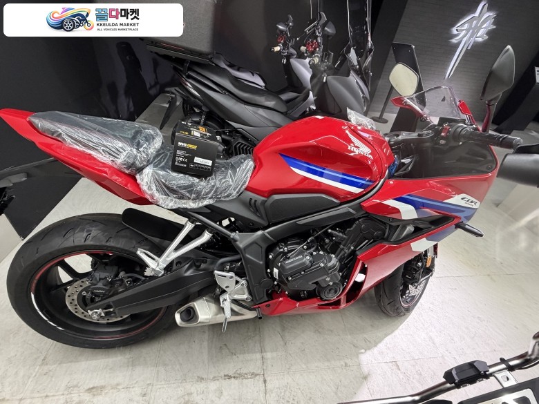 혼다 CBR 650 R E 클러치 2026년식 혼다코리아 CBR650R E클러치 신차 레드 색상 2026년식 최대 16개월 무이자 카드 결제 / 신한 마이카 가능