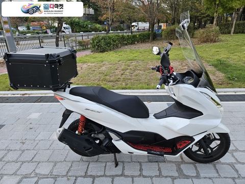 혼다 PCX 125 ABS 2022년식 혼다 PCX125 22년형 무사고 최상급 ABS모델 화이트컬러