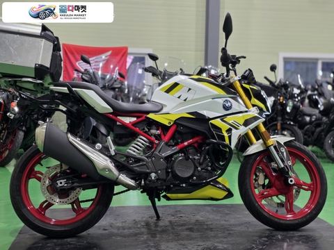 BMW G 310 R 2023년식 BMW G310R 23년식 4천km 깔끔한셋팅 방탄데칼시공 짧은키로수 판매합니다.
