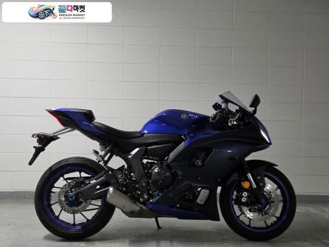 야마하 YZF R7 2022년식 야마하 R7 22년식 25년7월 출고 700km 신차급 판매 합니다.