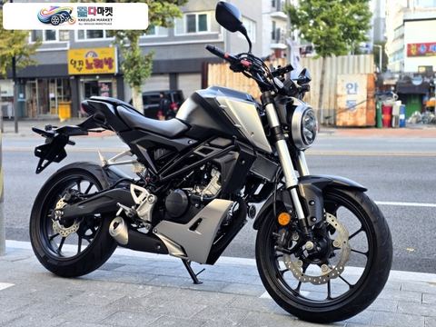 혼다 CB 125 R 2019년식 중고바이크매입 전문 /혼다 CB125R 2인신조 11000km 2채널 블박 무사고 특A급 판매 / 대차 환영 / 무이자 카드 할부