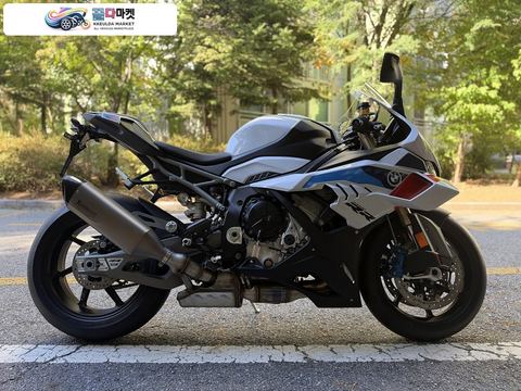 BMW S 1000 RR 2026년식 2026 BMW S1000RR M 패키지 신차 차량 판매합니다.