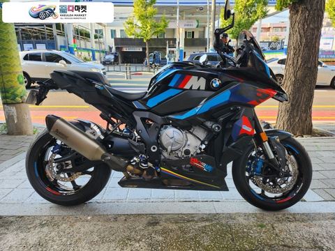 BMW M 1000 XR 2024년식 M1000XR 컨피티션 입니다