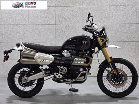 트라이엄프 스크램블러 1200 XE 2024년식 트라이엄프 스크램블러1200XE 24년식 7472km 차량 판매 / 대차