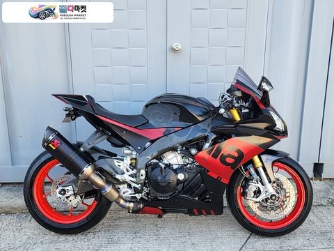 아프릴리아 RSV 4 RR 2016년식 RSV4RR 옵션짱짱! 소모품신품! 좋은가격! 이전등록가능!