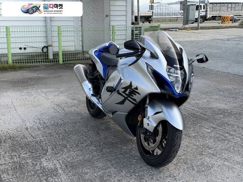 스즈끼 하야부사 2025년식 25년식 10,400km 1인신조 신차급 하야부사,정품 캐노피 / 앞뒤 미쉐린 90% 이상