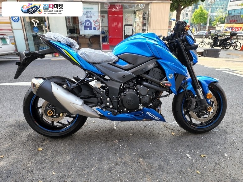 스즈끼 GSX S 750 2019년식 신차급 짧은 키로수 19년식 GSX-S750 판매합니다.