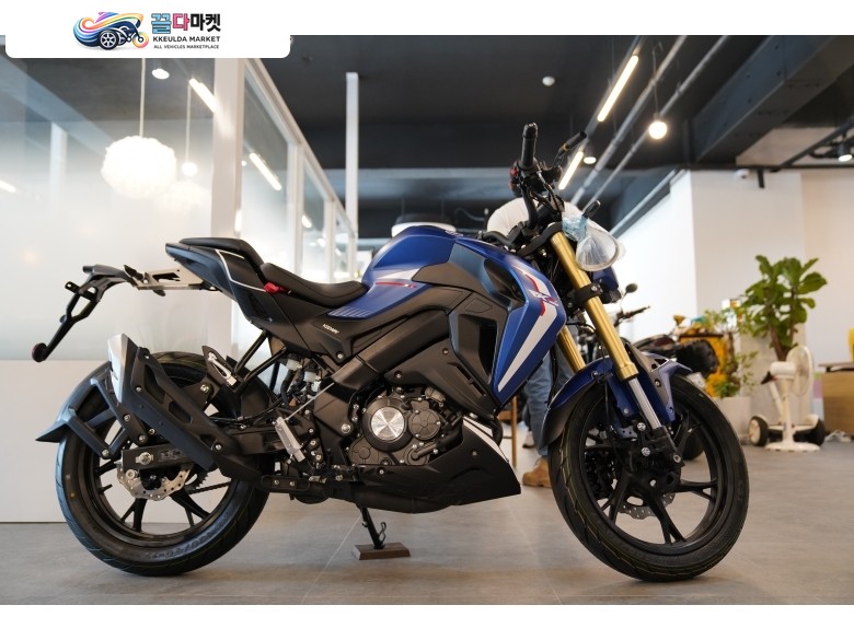 베넬리 RKF 125 2023년식 베넬리 RKF125 블루 신차 판매