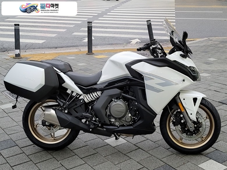 CF모토 650 GT 2023년식 ［동서울모터랜드-매입대차］CF모토 650GT 23년식 화이트 입고! *SHAD 사이드박스 별도(카드무이자 유선상담 최장 22~36개월할부!)