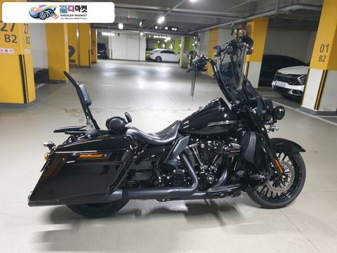 할리데이비슨 로드킹 스페셜 2019년식 로드킹 스페셜