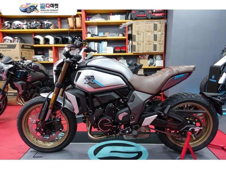 CF모토 700 CLX 2023년식 네오 스크램블러 CFMOTO 700CLX 헤리티지 판매 [당일출고/서류완비/전국배송] *CFMOTO경남 부강모터스*