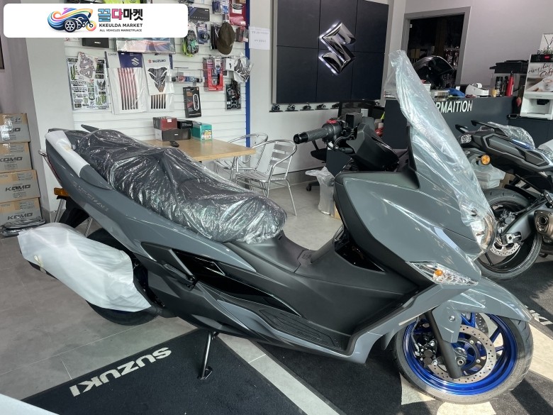 스즈끼 버그만 400 ABS 2023년식 2023 버그만 400 쿠페 판매합니다 (6월신차프로모션 진행중!)