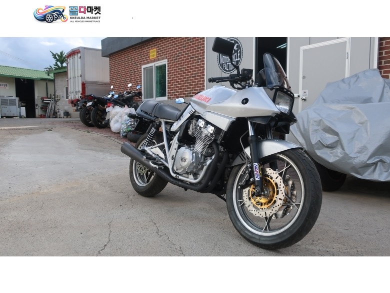 스즈끼 GSX 400 카타나 1992년식 [스즈키 하남점 바이크몽] 1년6개월에 걸친 풀 리스토어 카타나400 1년1만키로 무상A/S