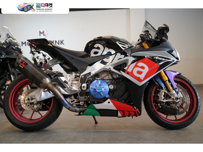 아프릴리아 RSV 4 RF 2016년식 2016 아프릴리아 RSV4 RF 판매합니다